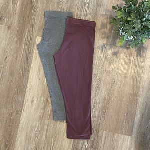 2 pairs of capri leggings